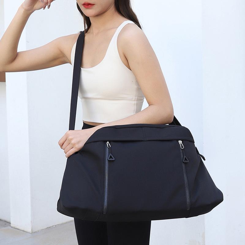 Damen Frische und Einfache Trocken- und Nassfach Sport-Yogatasche für Kurztrips zum Spielen Kontrastfarbene Reisetasche Kann am Trolley befestigt werden