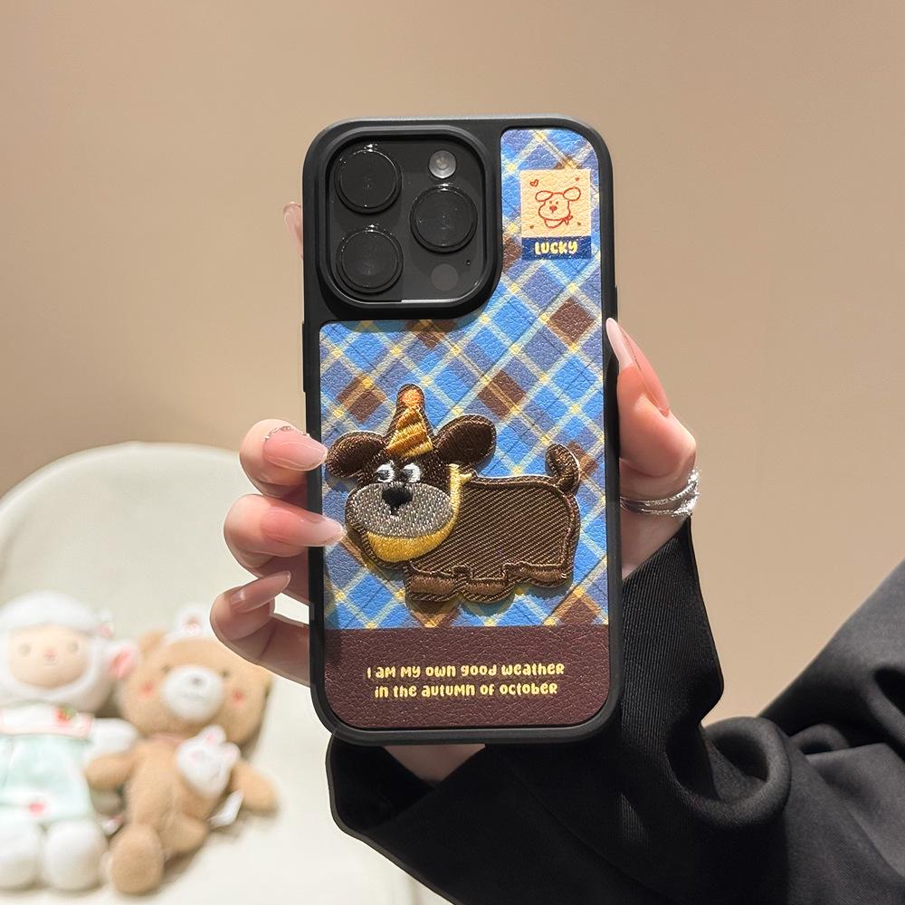 Applicable to iPhone16/17Promax mobile phone case autumn and winter leather pattern Apple 15/14 versatile anti-drop protective case