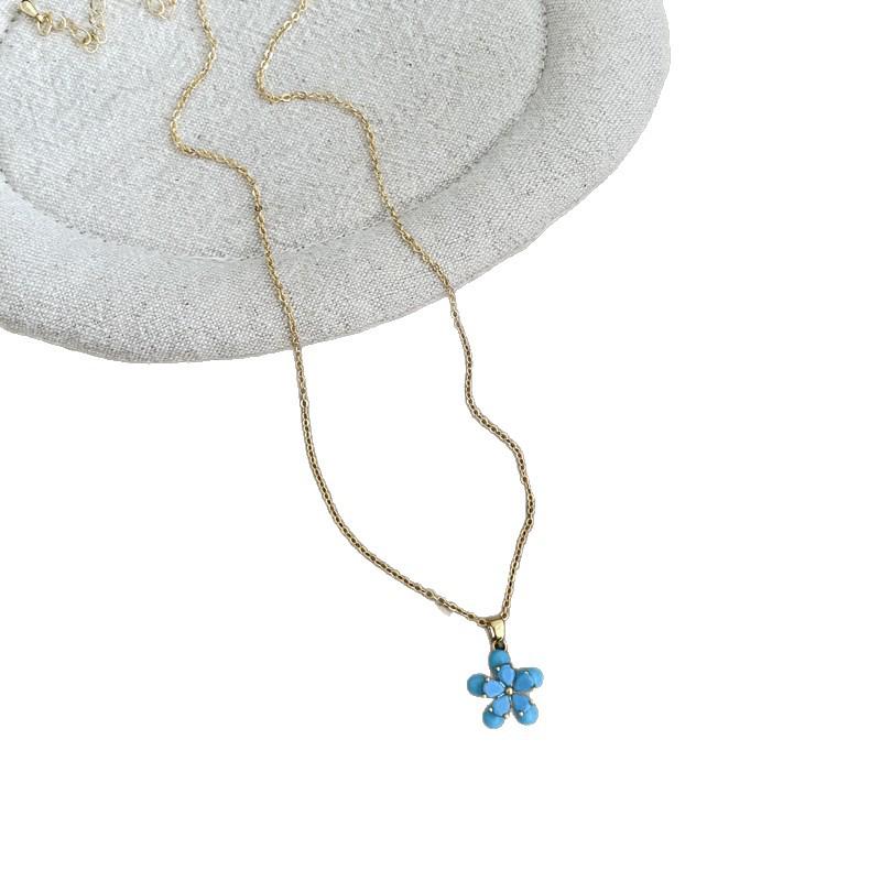 Retro Geometric Flower Pearl Necklace: Stylish Statement Collarbone Chain