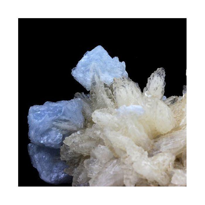 Pierres et Minéraux. Calcite + Baryte. 704.0 ct. Rosiclare Level, Minerva Mine, Illinois, USA.