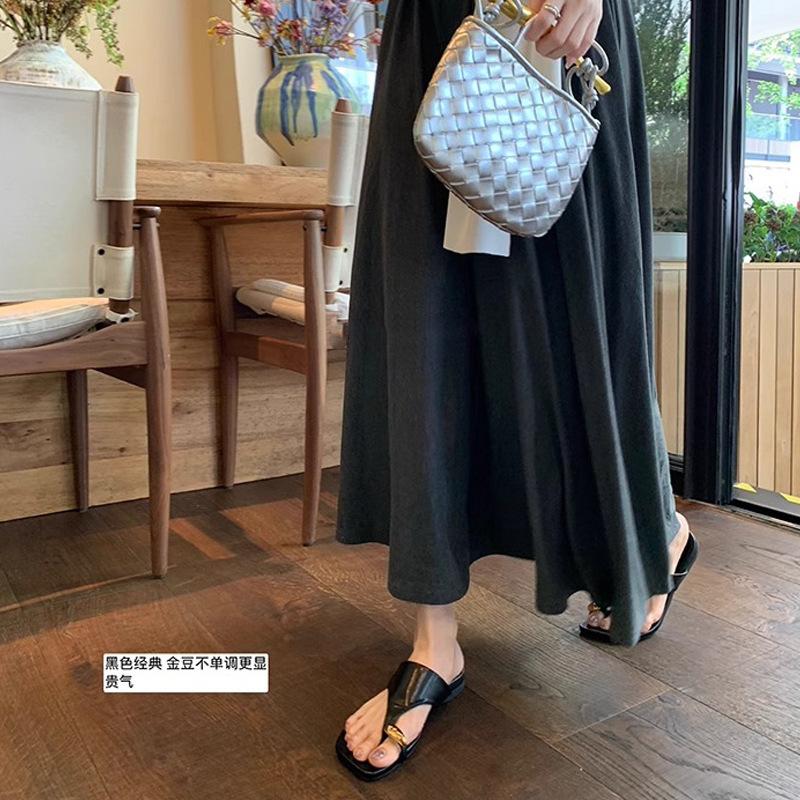 Sheepskin Version of Grape Mother, the Same Herringbone Metal Cover Toe Leather Slippers, Women's Summer Wear Square Head Low Heel Cool Slippers