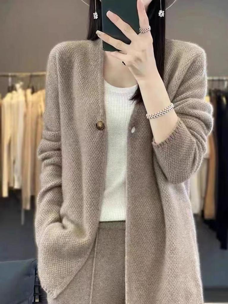 Autumn and Winter New One-button Fashion Knitted Cardigan Sweater Women's V-neck Solid Color Casual Skin-friendly Versatile Long-sleeved Jacket