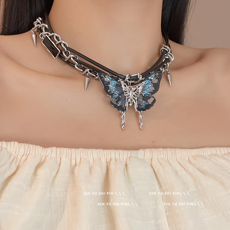Sweet Cool Heavy Industry Rivet Butterfly Leather Rope Clavicle Chain Personality Diablo Unique Punk Trend Spice Girl Necklace