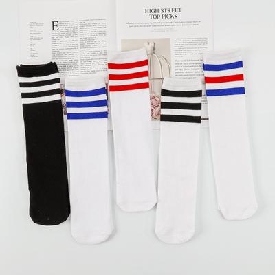 Damen Frühling und Herbst Freizeit Skateboard Ohne Ferse Drei Streifen Gerade Bein Socken