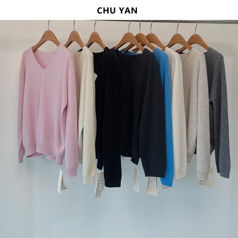 Seamless V-neck Wool Knit Pullover: Women's Autumn/Winter Solid Color Base Layer Top
