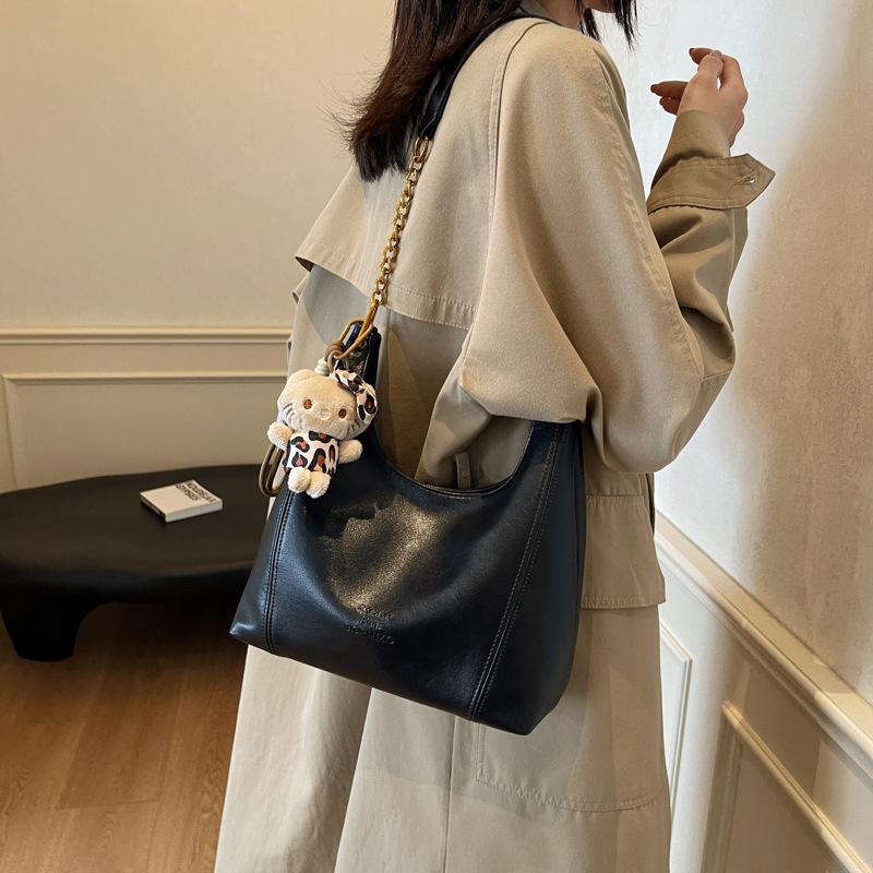 2025 New Large-capacity Commuter Women's Bag Sen Meng Tote Bag Autumn and Winter Niche Retro Messenger Single Shoulder Armpit Bag