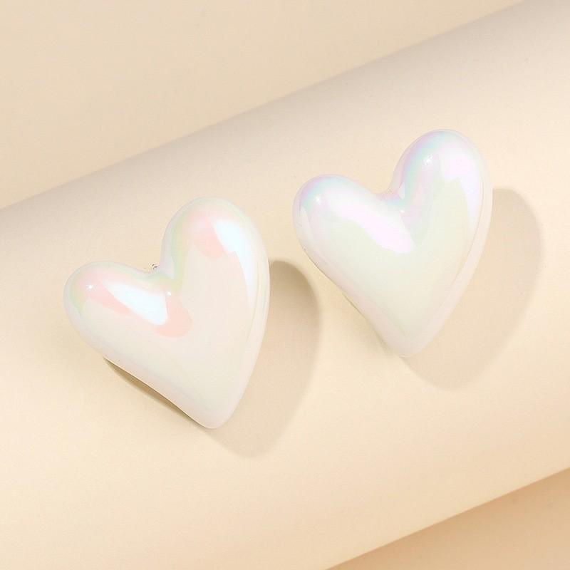 Women Polished Gold Solid 3D Heart Stud Earrings