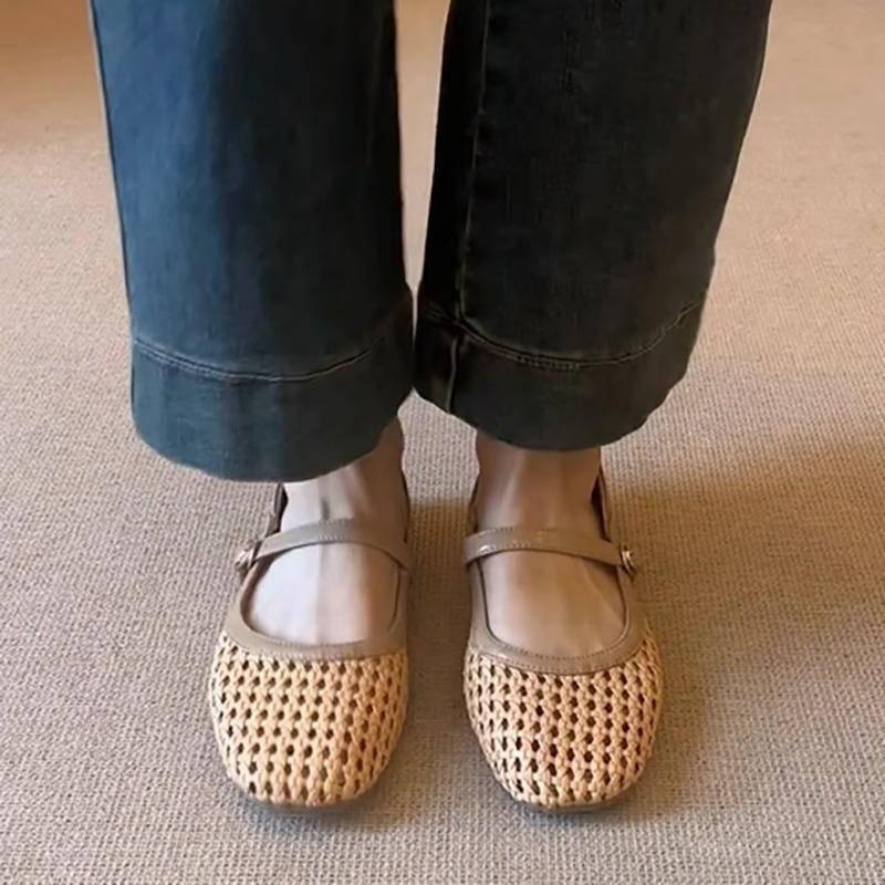 Retro Mary Jane shoes women's 2025 autumn French temperament elegant and simple square head shallow mouth inner height increase ballet shoes