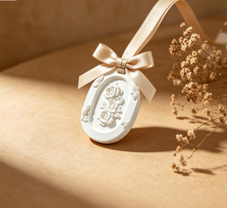 Gypsum Aromatherapy Car & Wardrobe Fragrance Pendant - Long-lasting Air Purifier