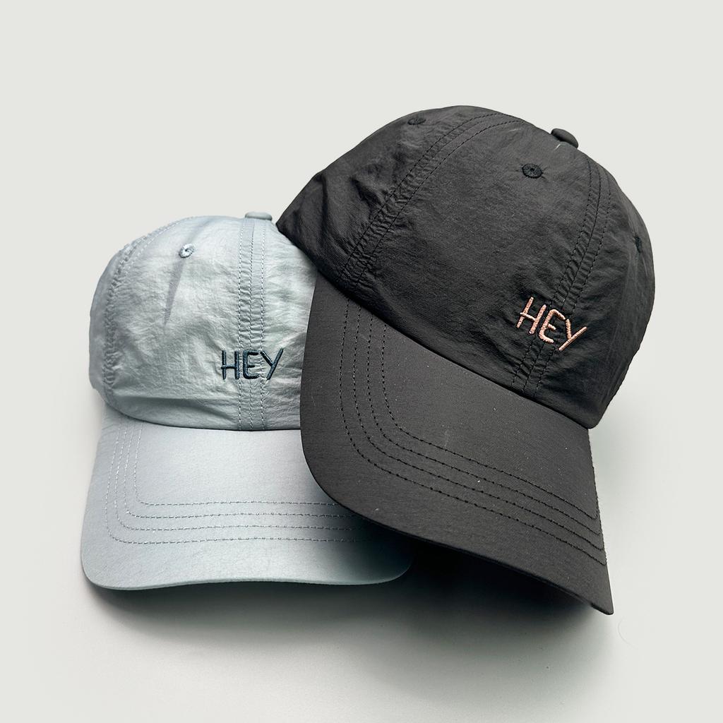 Schnelltrocknende Stickerei Hey Buchstaben Zeigen Gesicht Kleine Baseballkappe Herren- Und Damen-Sonnenschutz Einfache Kappe