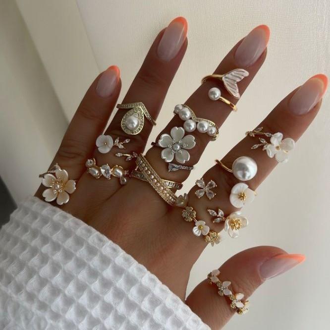 

Retro light luxury flower ring 11-piece set, personalized versatile imitation pearl diamond ring jewelry