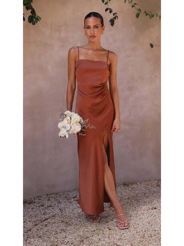 

Весна/Лето 2023 Европейское и Американское Женское Однотонное Платье на Бретелях-Спагетти с Разрезом M светло-коричневого