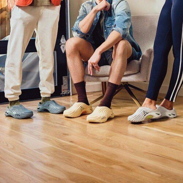 Crocs Unisex Eco Wave Sandal Slipper