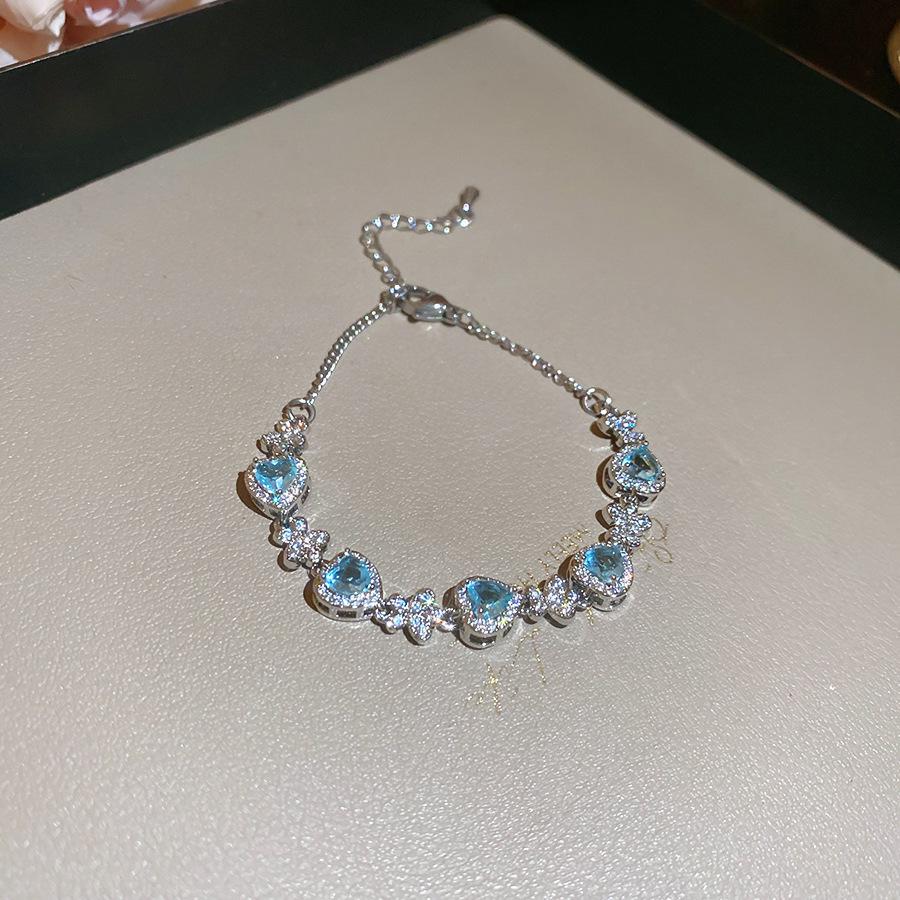 High-End Zircon Floral Heart Bracelet - Luxurious Sparkle for Women