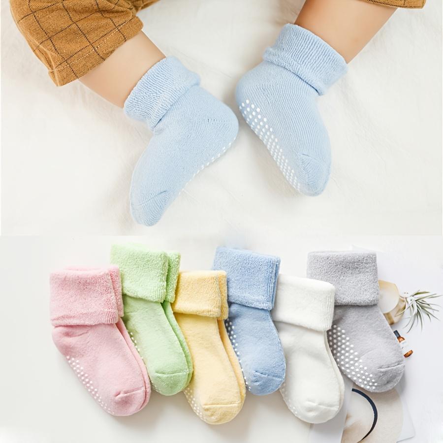 6 Pairs of Basic Color Socks, with Dot Glue for Anti-Slip, Suitable for Toddlers, Warm and Thick, Ideal for Both Boys and Girls.