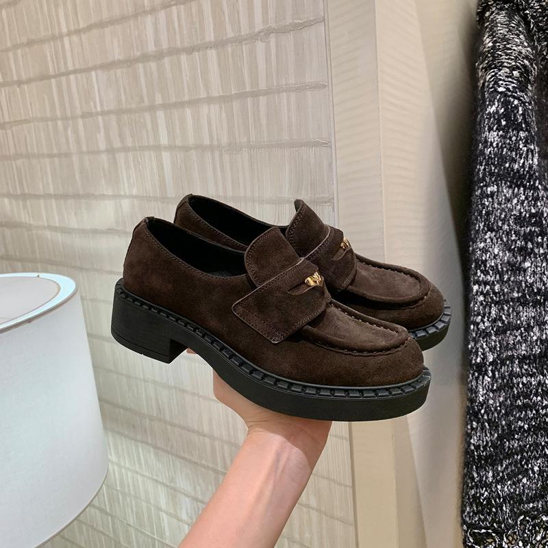 All Leather Autumn Women's Shoes 2025 New Amiu Small Gold Coins One Pedal Lazy Loafer Single Shoes Women's Small Leather Shoes