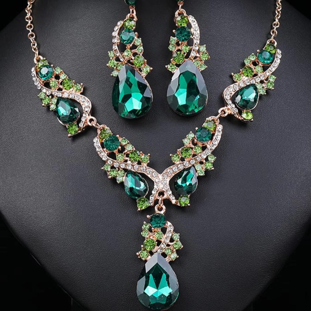 Peacock Butterfly Wing Grandmother Green Water Drop Necklace Earrings 2-Piece Set, Scattered and Set, Date Party Eye Catching Ac