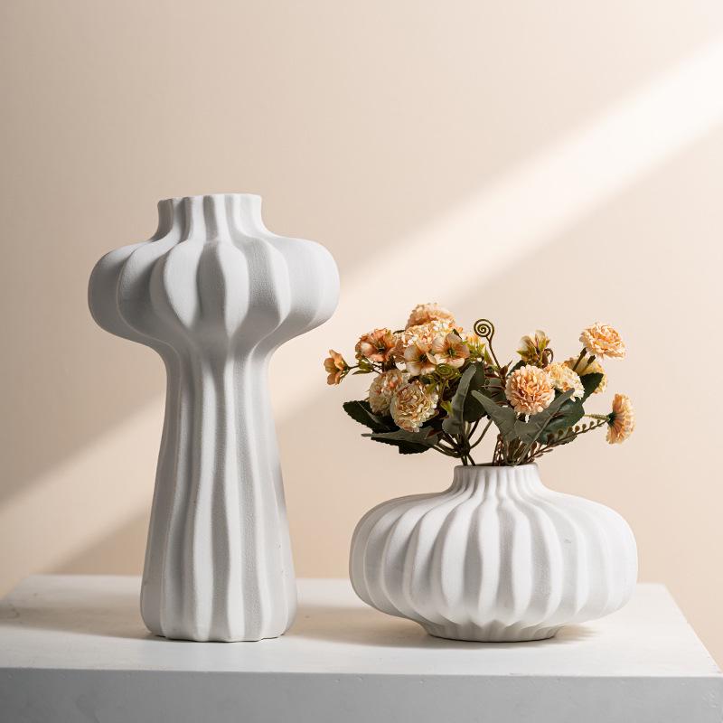 Decorative Big Belly Ceramic Vase with Light Luxury Style