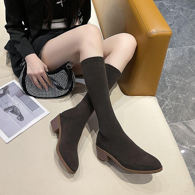 Elastische spitz zulaufende halbhohe Sockenstiefel für Damen Frühling Herbst mittlerer Absatz mittelhohe Stiefel Frau Trend 2025 Gyaru Goth Schuhe