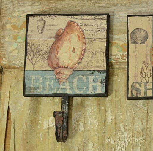 Retro mediterranean beach shell wall hanger