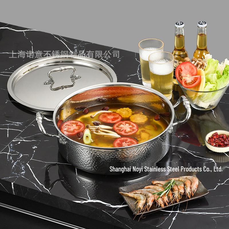 Golden Maple Leaf 304 Stainless Steel Hot Pot with Lid, Hammer Pattern, Three-Layer, Large Capacity, Universal Design, Clear Soup Divider.