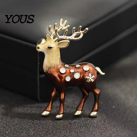 Reindeer Coat Brooch Christmas Pin, Rhinestone Elk Lapel Sweater Xmas Cardigan Suits Accessories, Jewelry Gift for Alloy Pin
