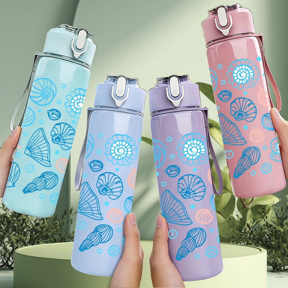 1PC Seashell Ocean Wave Pattern 750ml Color Plastic Sports Water Bottle Leakproof Flip Straw Lid Suitable for Sports Office Home Use