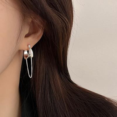 Chain Tassel Ear Buckle Wide Face Earrings Niche Design High-end Eye-catching Earrings for Women
