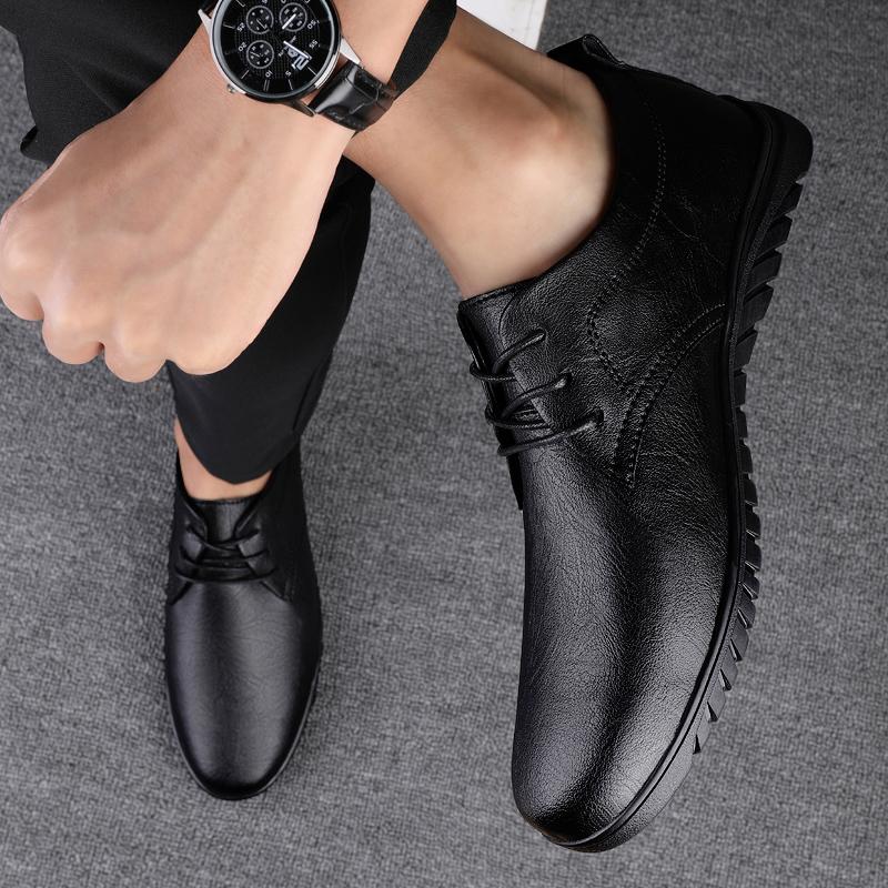 New 2024 Men Dress Shoes Genuine Leather Breathable Middle Aged Business Round Toe Wedding Footwear Male Flat