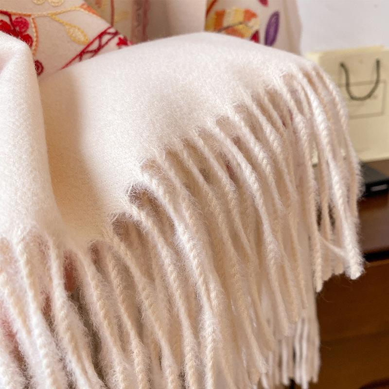 Plant Flower Embroidery Retro Literary And Ethnic Style Women'S Warm Scarf Core-Spun Yarn Fringe