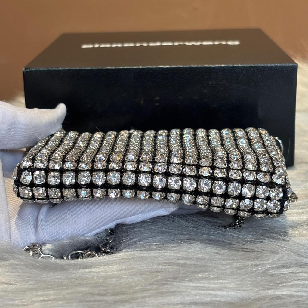 [Pre-Owned] Wangloc Chain Detachable Rhinestone Shoulder Crossbody Bag - Excellent #BAD1JK