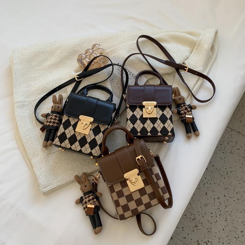 Retro Plaid Niche Bag, New Women's Bag, Popular Messenger Bag, Portable Small Square Bag.