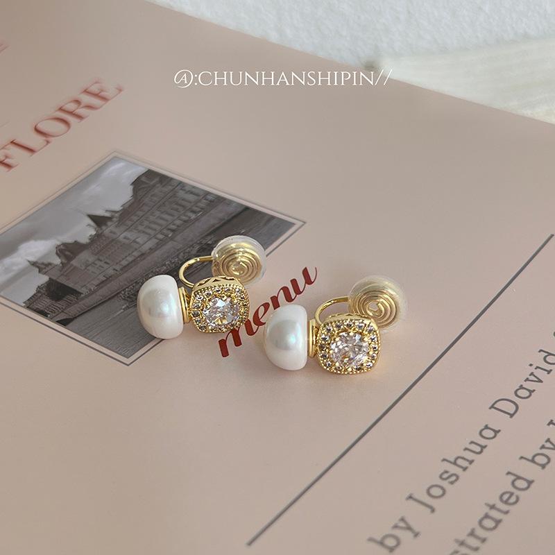 French retro pearl ear clips without ear piercings, high-end light luxury earrings, small fragrance, simple temperament, zircon stud earrings, women