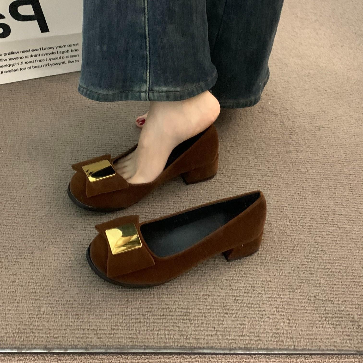 

Красные туфли-лодочки на толстом каблуке, женские туфли весна-осень 2025 лето, замшевые, с темпераментным бантом, вечерние 40 хаки