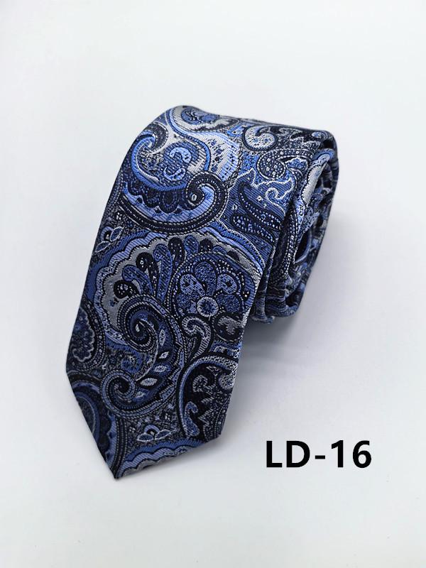 Handmade Paisley Tie for Trendy Gentlemen
