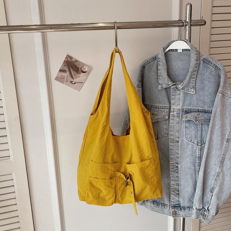 Tote Bag - Stylish and Versatile Single Shoulder Bag for Daily Commuting and Cross-body Carrying.