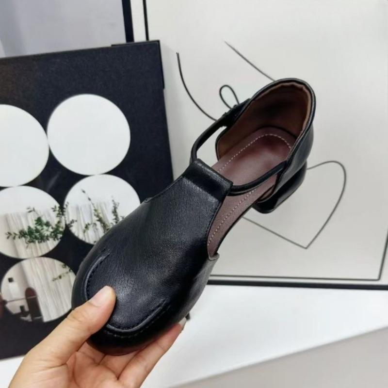 

Новый стиль сандалий с одной лямкой и вырезами носят поверх женской обуви 35 чёрный