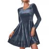 Herbst und Winter Damen Langarm Rundhals Swing Samtkleid