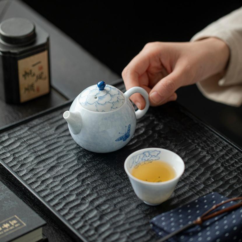 Underglaze Hand Painted Ceramic Teapot Blue Butterfly Design Ball Filter Small Kungfu Tea Set Home Office Use Chinese Style