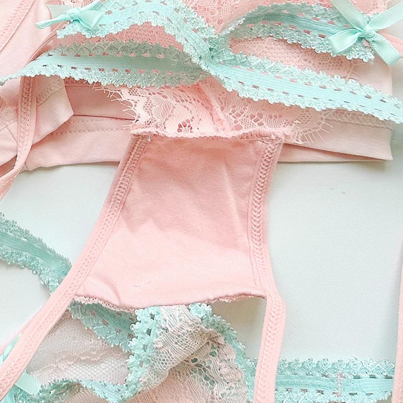 TERMEZY Women Sexy Lace Panties Femal Low-waist Ultrathin Transparent Temptation Hollow-out ntimates Comfort Intimate