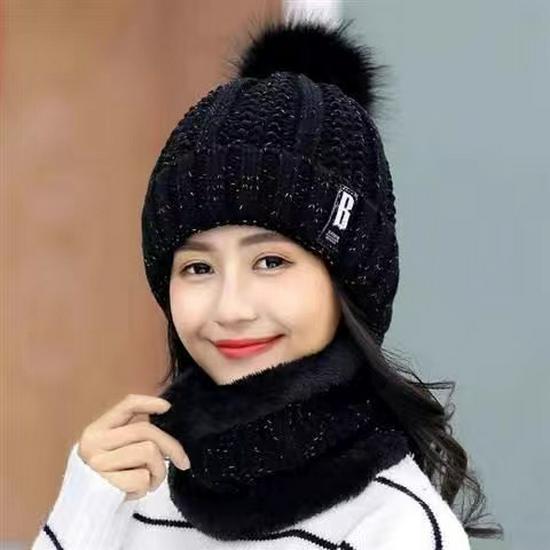 Women's Korean Wool Winter Hat with Thick Scarf and Knitted Ear Protection for Warmth During Cycling