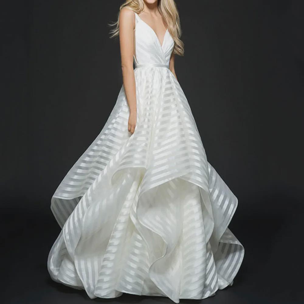 Elegant Backless Lace Mid-Waist Wedding Dress with Small Train (2025)