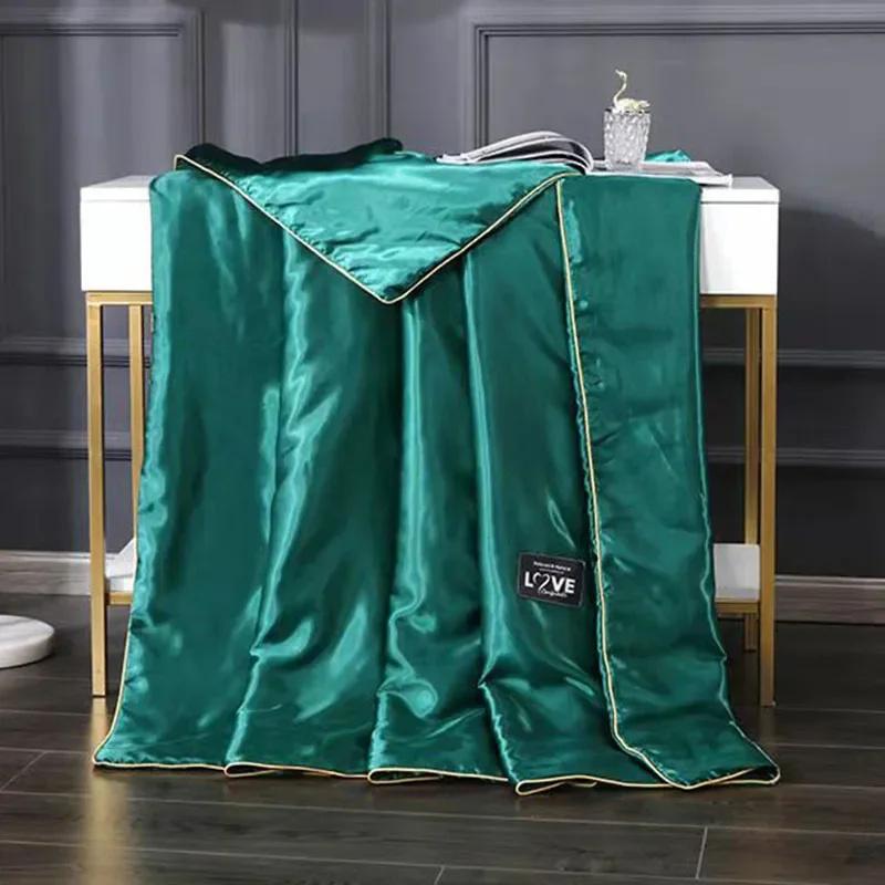 Luxury Emulation Silky Quilted Quilt Queen High End Spring Summer Satin Quilts Mechanical Wash Soft Comfortable Thin Comforter