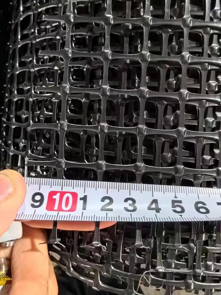 1.5 Cm Mesh Plastic Fence Net for Outdoor, Household, and Bird Prevention