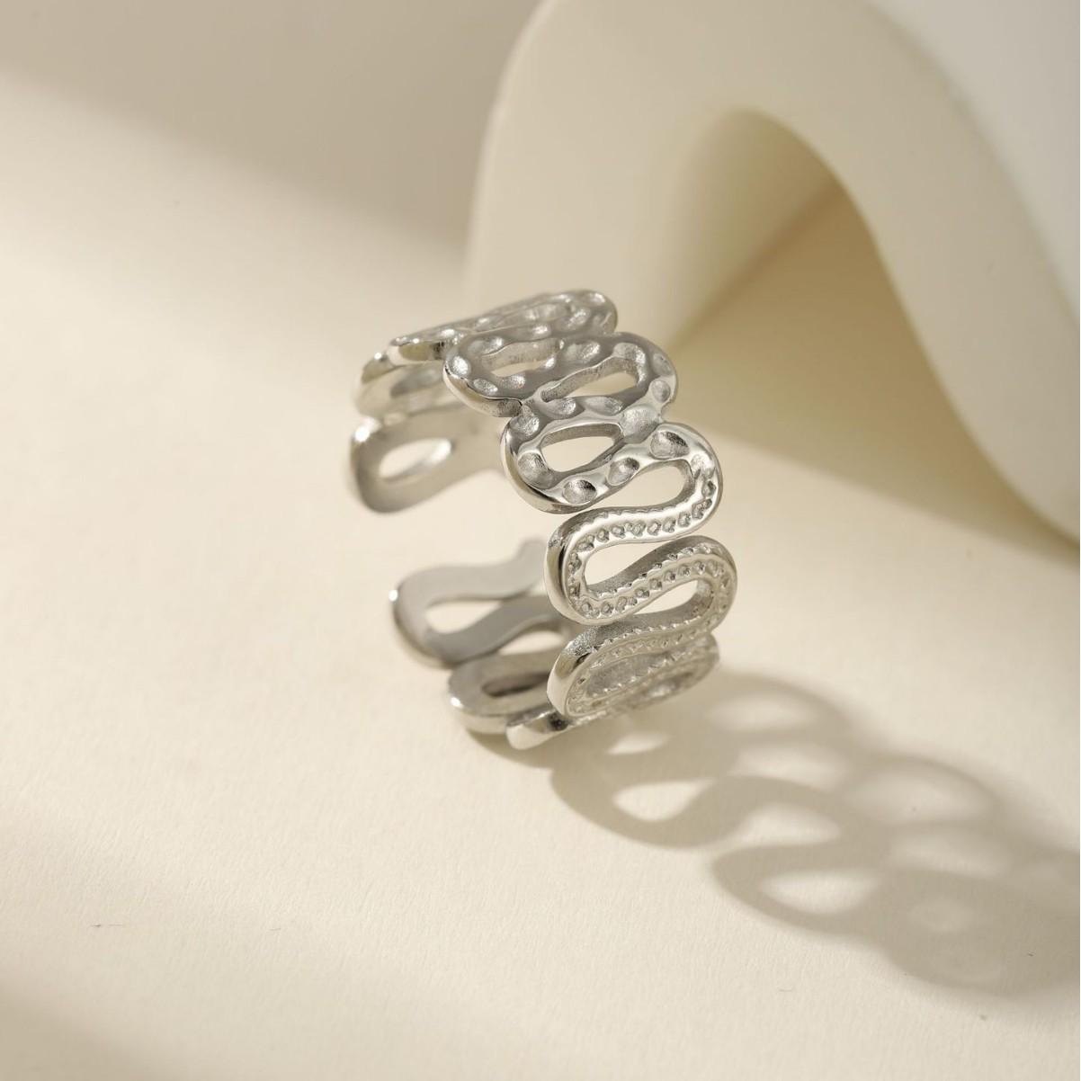 

18k Gold-Plated Titanium Steel Ring - Non-Fading, Fashionable, Unique, Luxury Finger Jewelry Adjustable Opening