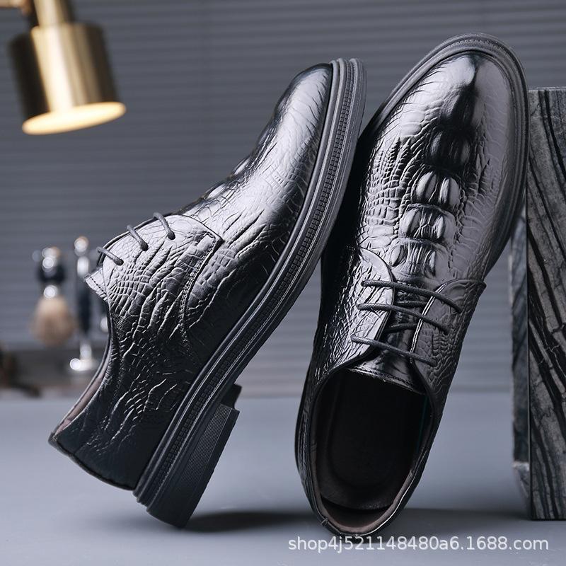 2025 Carved First Layer Cowhide Crocodile Pattern Business Casual Men's Leather Shoes Fashion British Dress Round Head Lace-up Men's Shoes