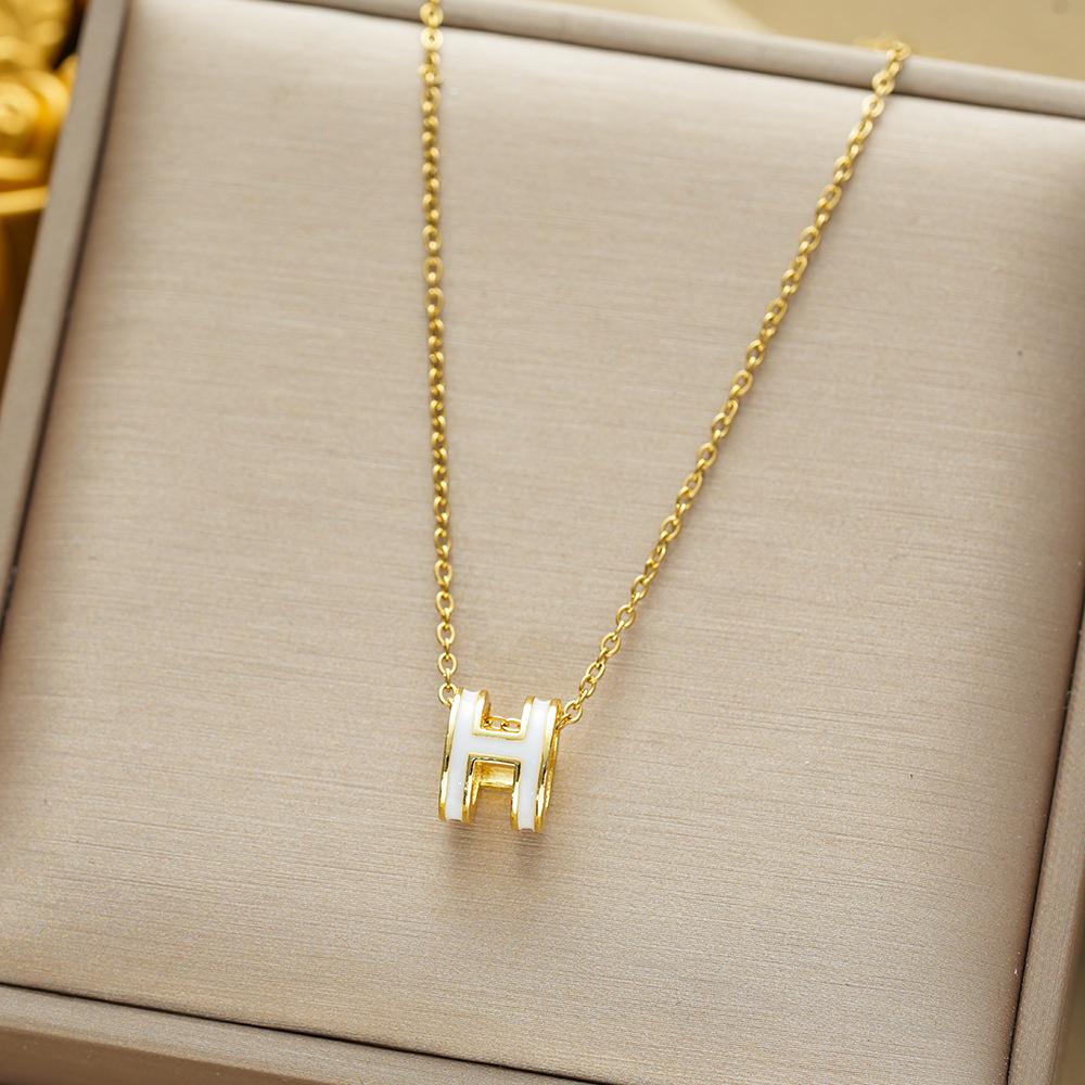 

Douyin Celebrity Luxury H Letter Titanium Steel Necklace for Women - Simple, Versatile Clavicle Pendant Sweater Chain