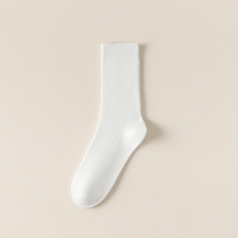 Women's Mid-calf Socks, Sweat-absorbing and Breathable, Solid-colored Cotton Socks for Autumn and Winter, Black and White Pile Socks, Long Socks