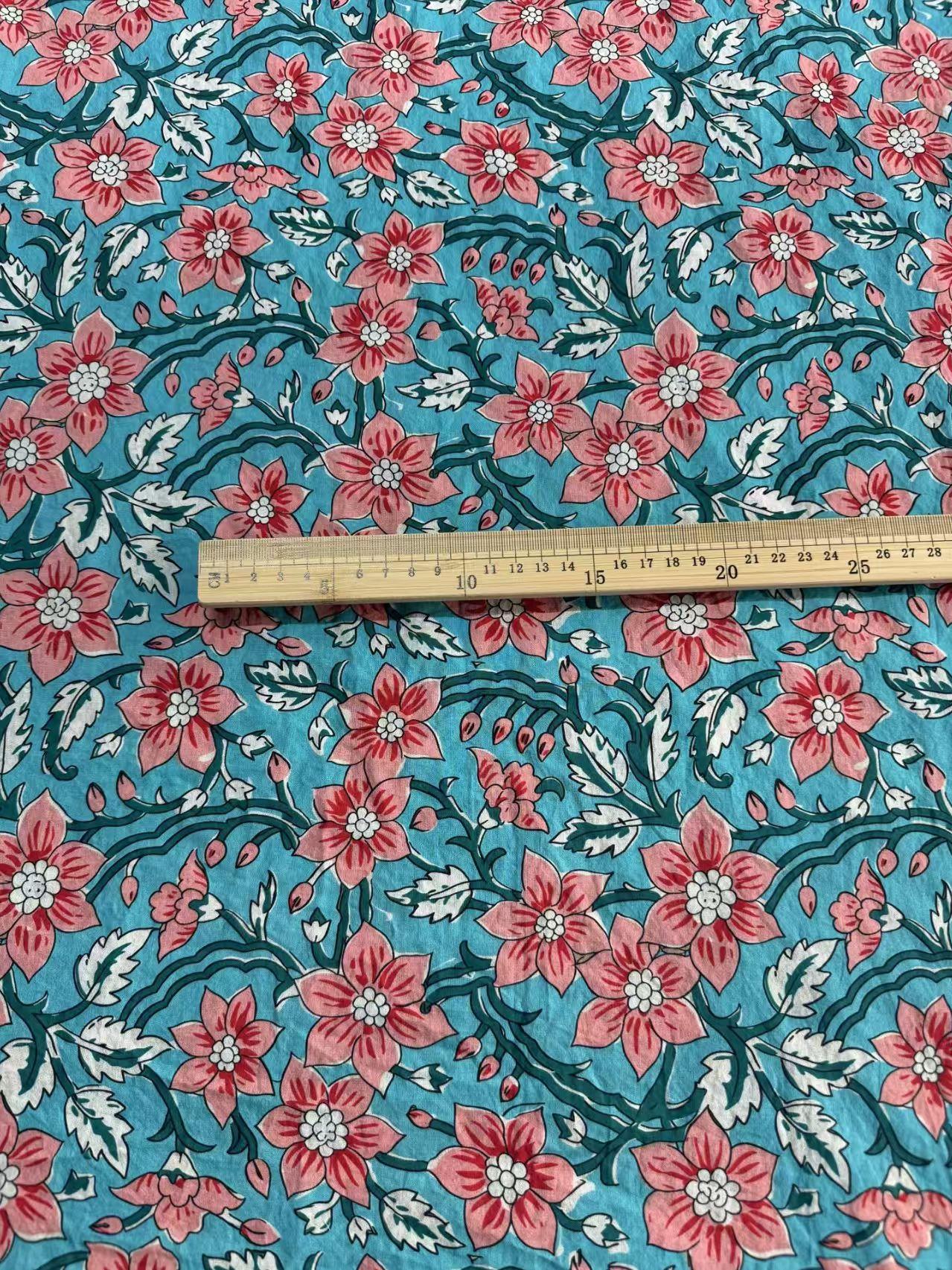 Class A Standard Block Printed Cotton Fabric Light Weight for Summer Clothes