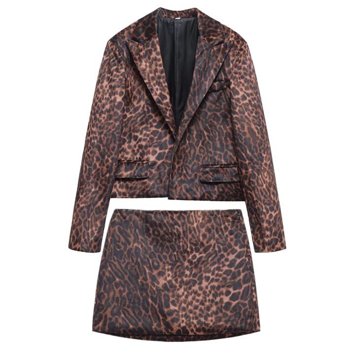 

2025 Spring Women s Animal Print Velvet Suit & Skirt Set Large темно-коричневого